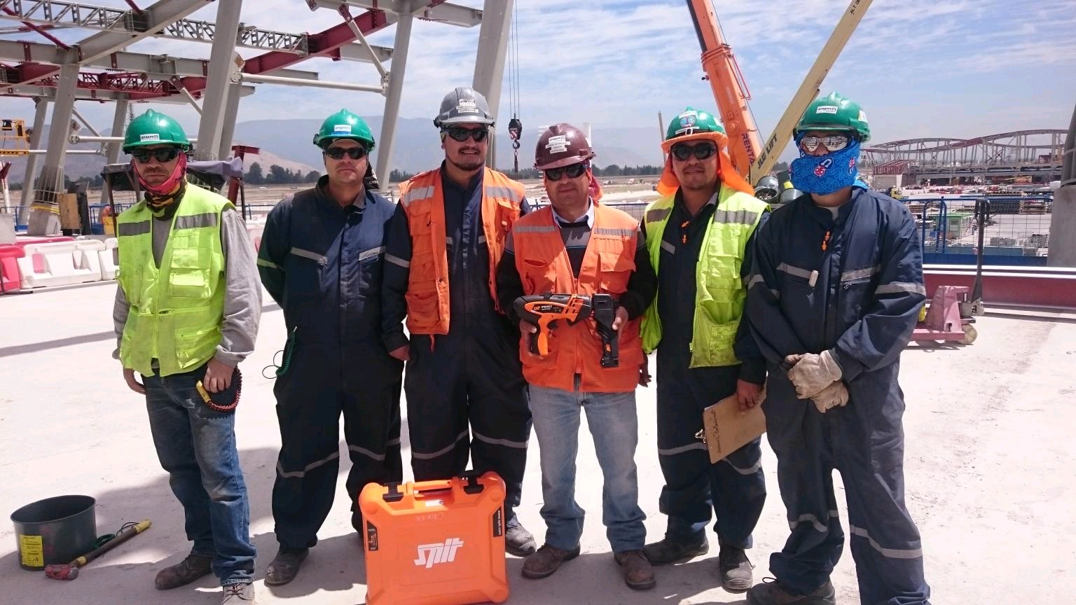 SERVICIO INSTALACION CONECTOR STUD EN OBRA